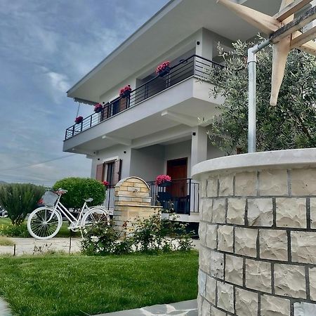 Villa Tabaku Berat Exteriér fotografie